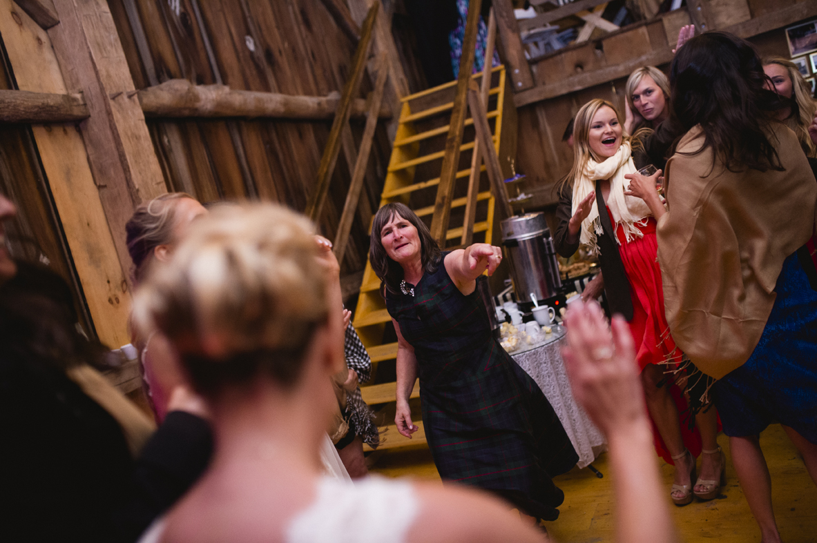 Kingston Barn Wedding - abc046