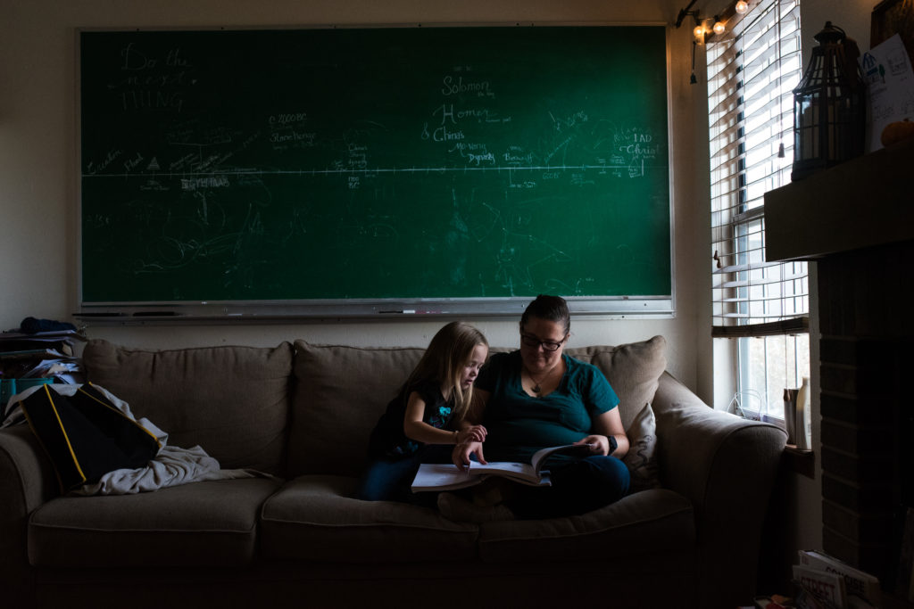 support@comorsports.com 